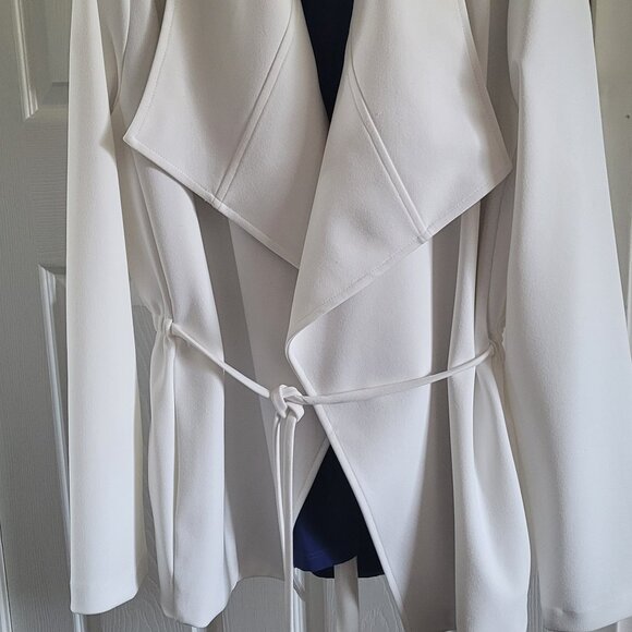 Joseph Ribkoff White Blazer - Picture 4 of 9